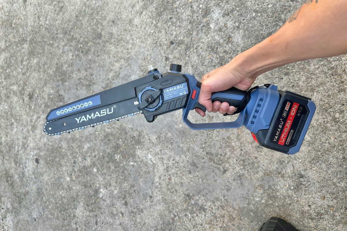 Sử dụng pin đúng chuẩn cho máy cưa xích