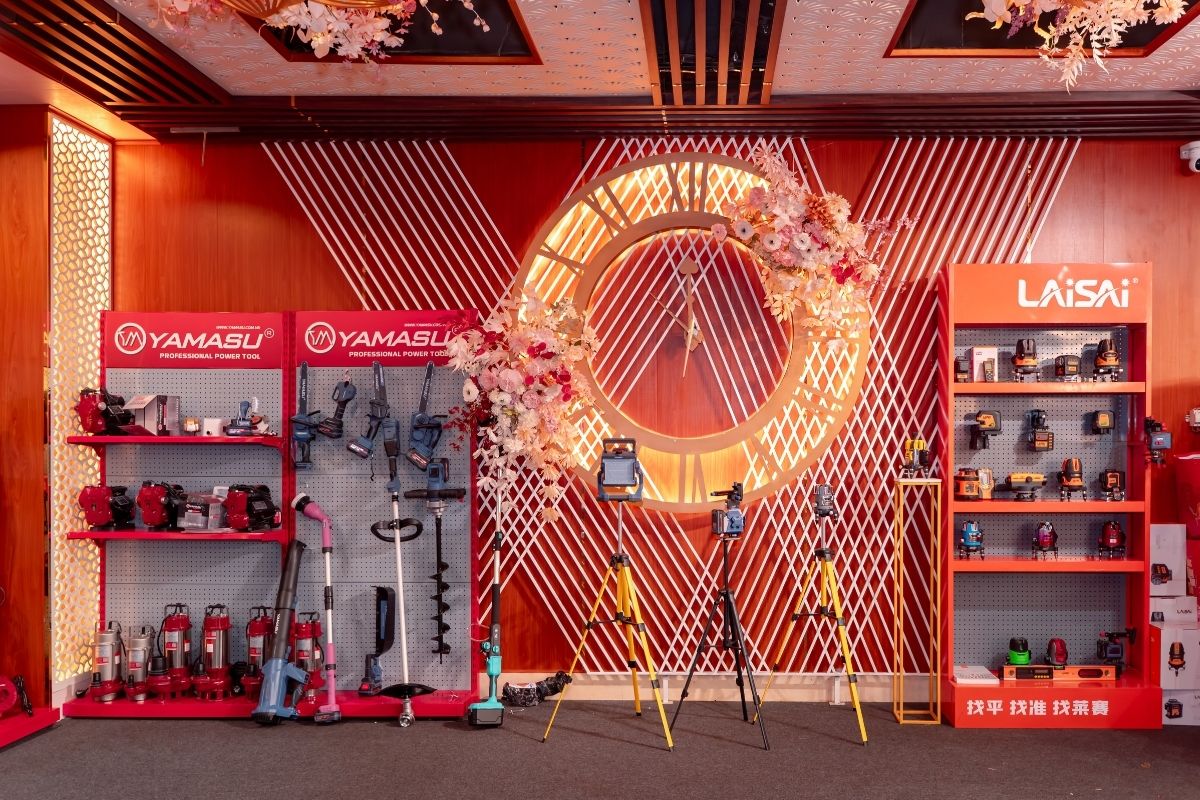 Vì sao nên chọn máy cân bằng laser 5 tia xanh?