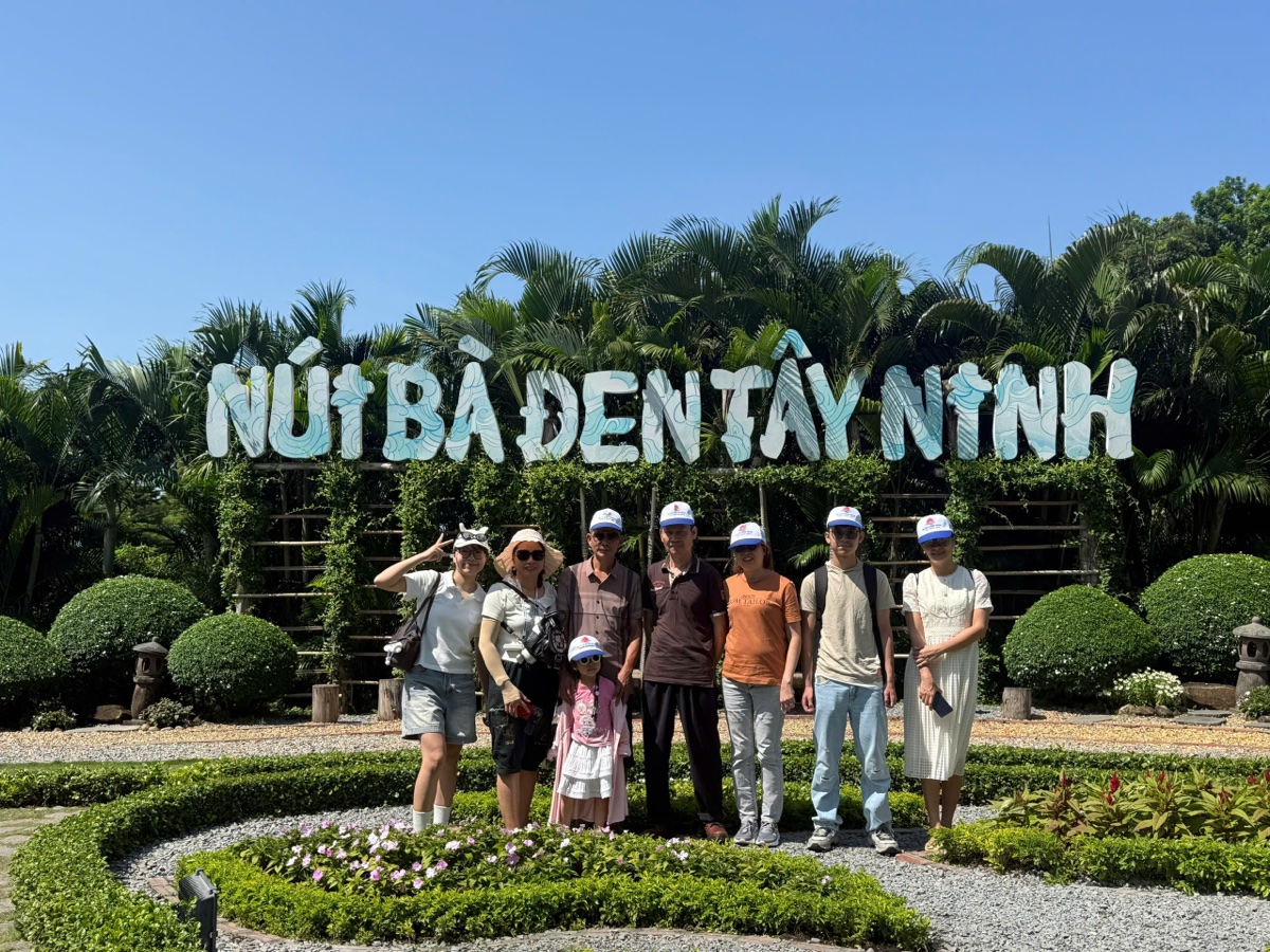 Núi Bà Đen Tây Ninh - Chinh phục nóc nhà Nam Bộ chi tiết A-Z