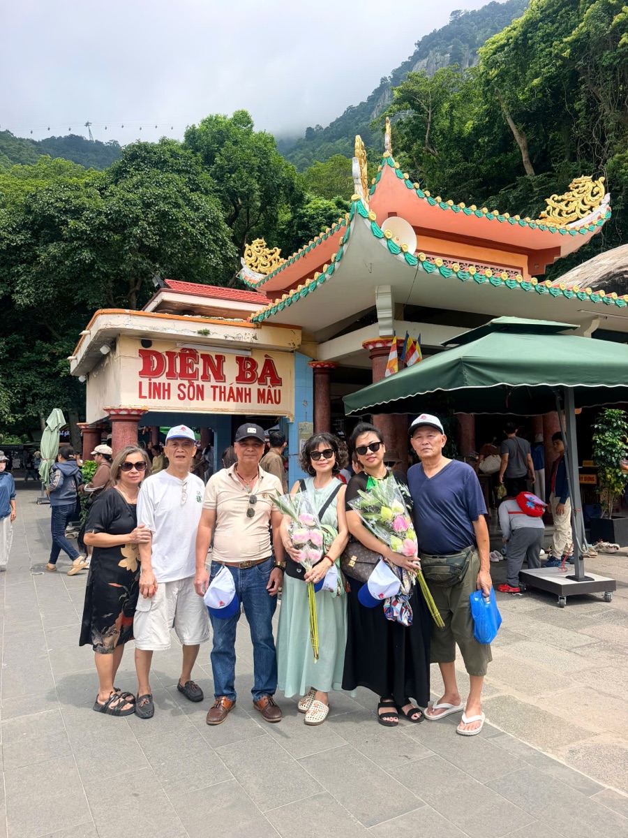 Điện Bà Và Cáp Treo Núi Bà Đen: Nên Đi Tuyến Nào?
