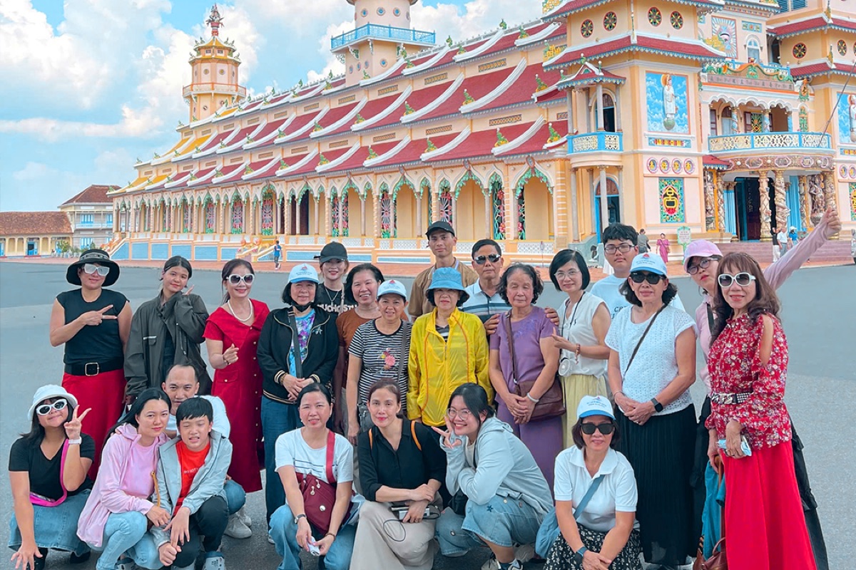 Tòa Thánh Cao Đài Tây Ninh: Kiến Trúc, Giờ Lễ, Cách Đi