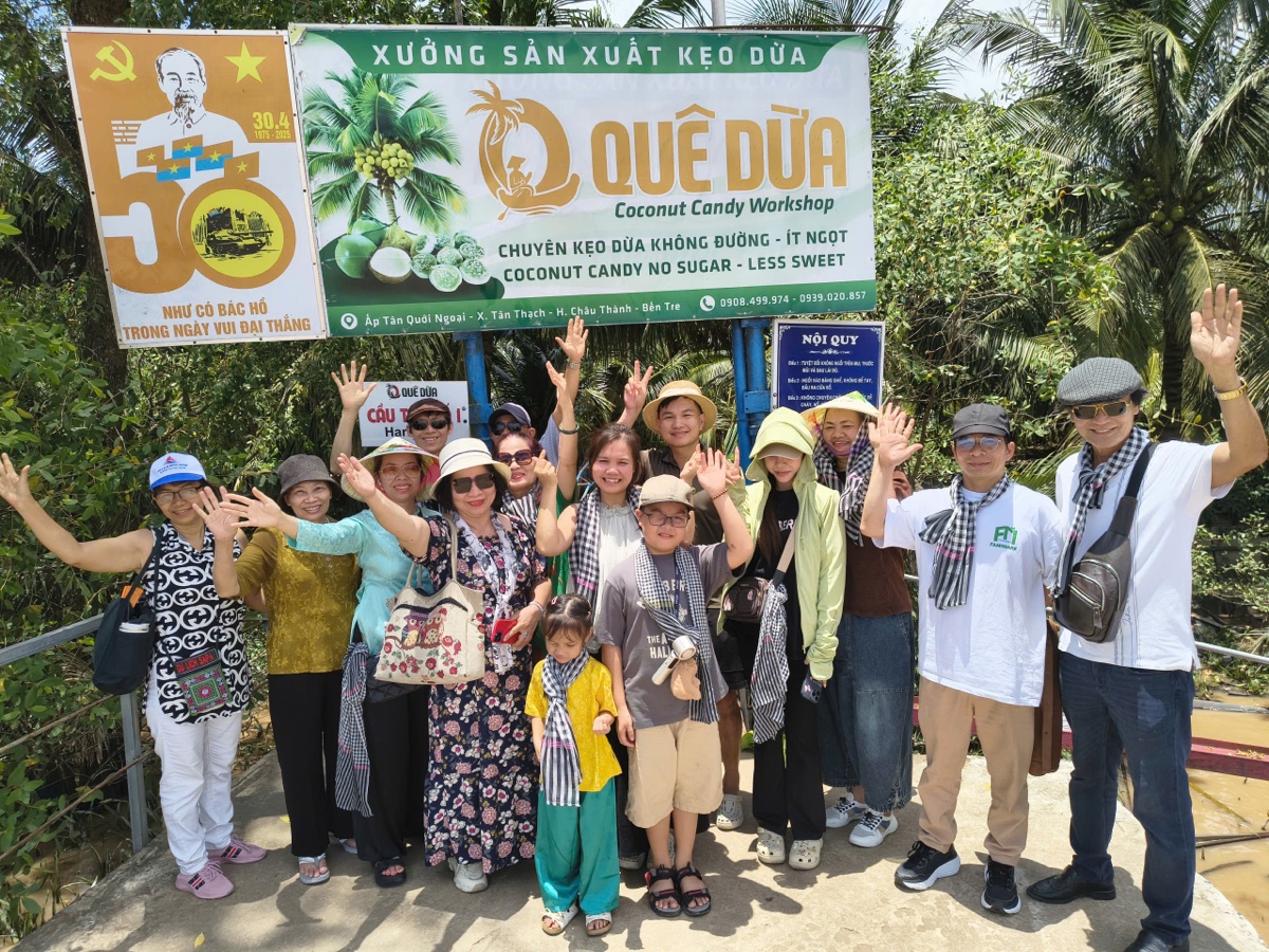 Trải nghiệm làm kẹo dừa Bến Tre - Khám phá nghề truyền thống