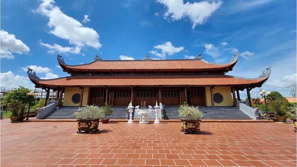 Khu vực chánh điện