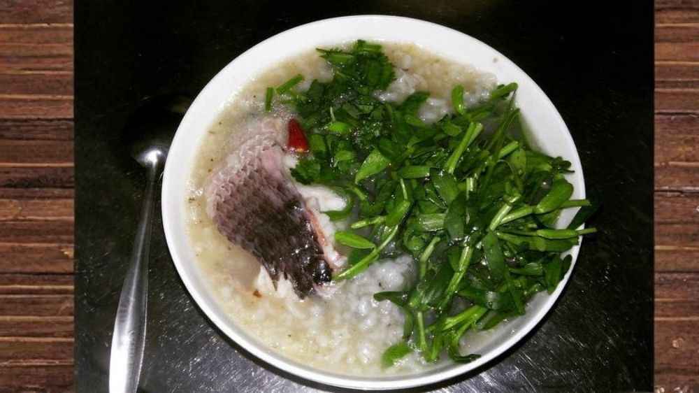 Cháo cá lóc rau đắng