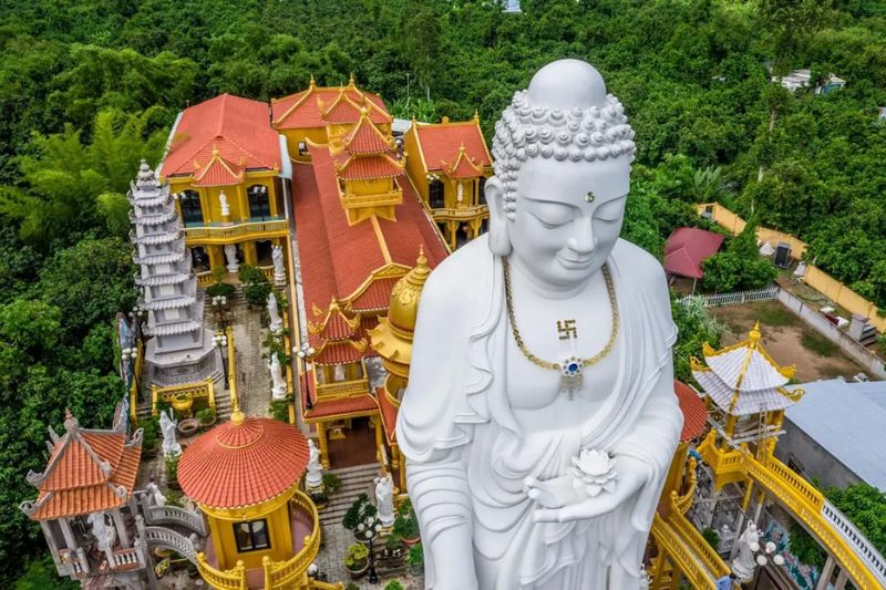 Chùa Đạo Nằm (Thành Hoa Tự) trên cù lao Giêng, An Giang
