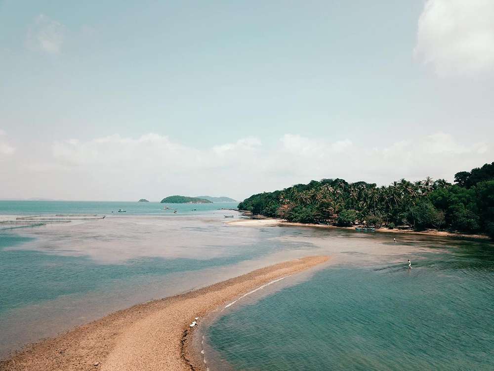 Du khách ấn tượng với vẻ đẹp độc đáo