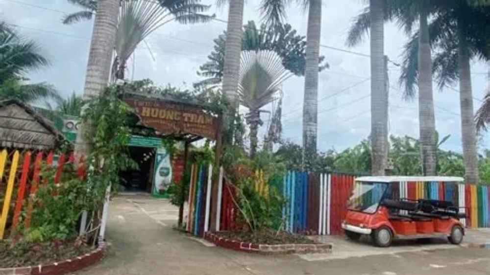 Giá vé và chi phí tham quan 