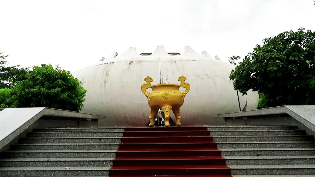 Gợi Ý Tour Kết Hợp Nhà Mồ Ba Chúc