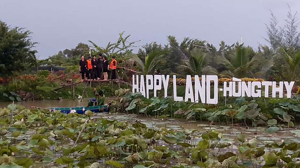 Happy Land Hùng Thy