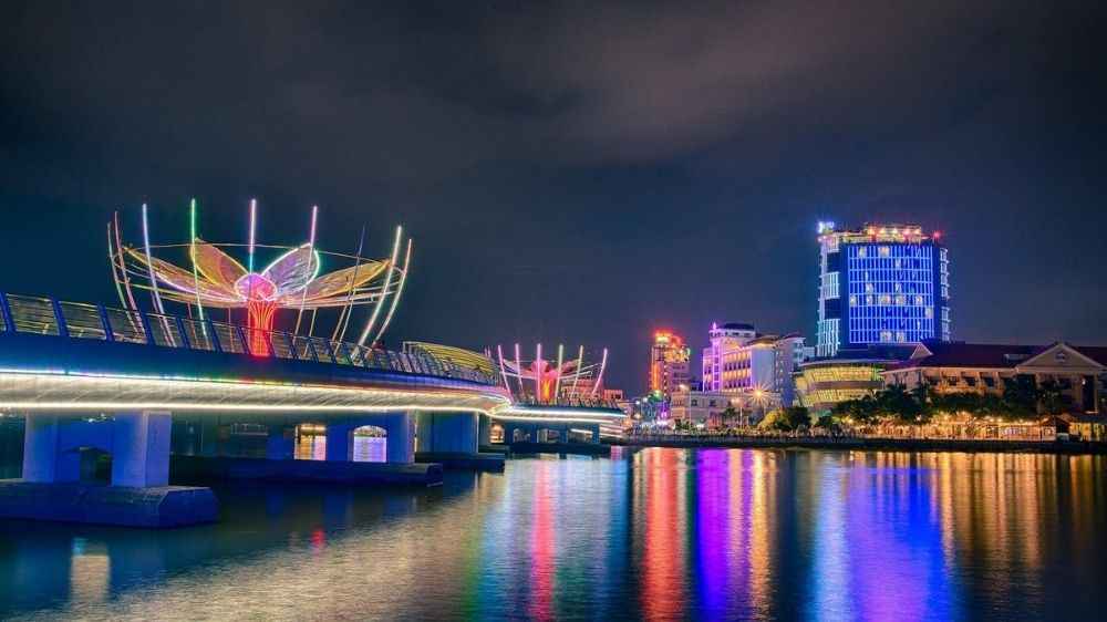 Khám phá Bến Ninh Kiều về đêm