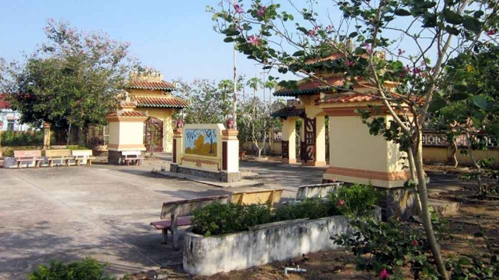 Không gian sinh hoạt văn hóa tín ngưỡng tại Đình Làng Tân Hưng