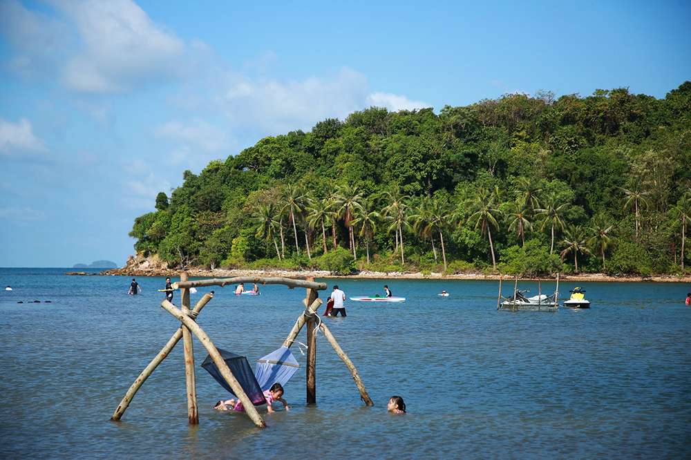 Khu vực bãi tắm