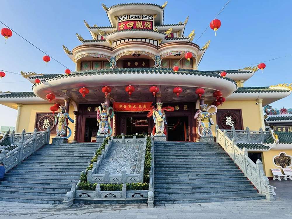 Khu vực Chánh điện
