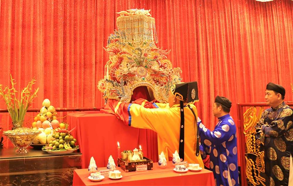 Lễ tắm tượng Bà Chúa Xứ