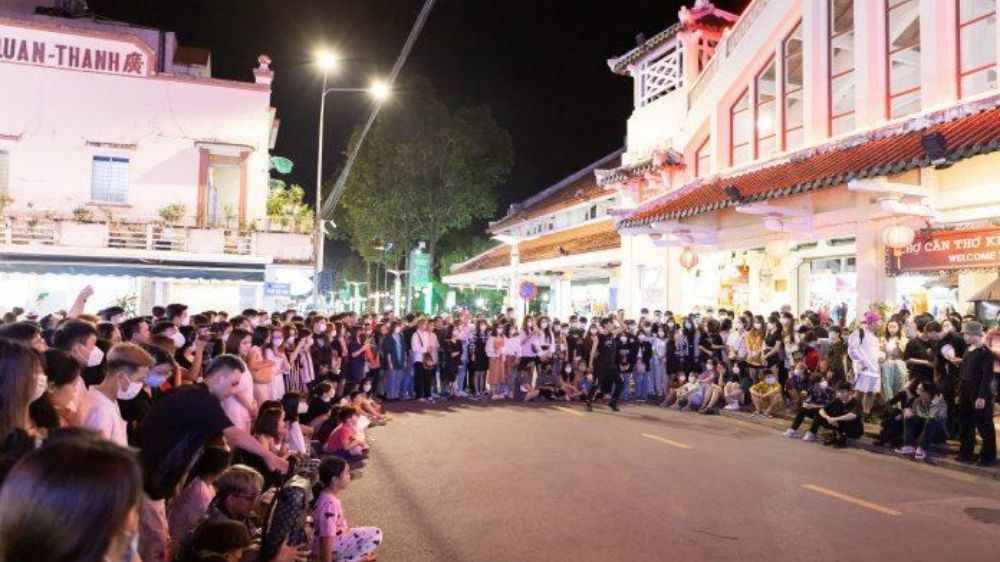 Lưu ý khi đi cùng trẻ nhỏ tại Bến Ninh Kiều