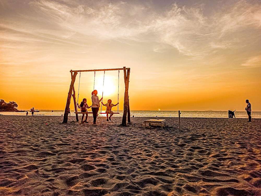 Khung cảnh hoàng hôn trên Mũi Nai