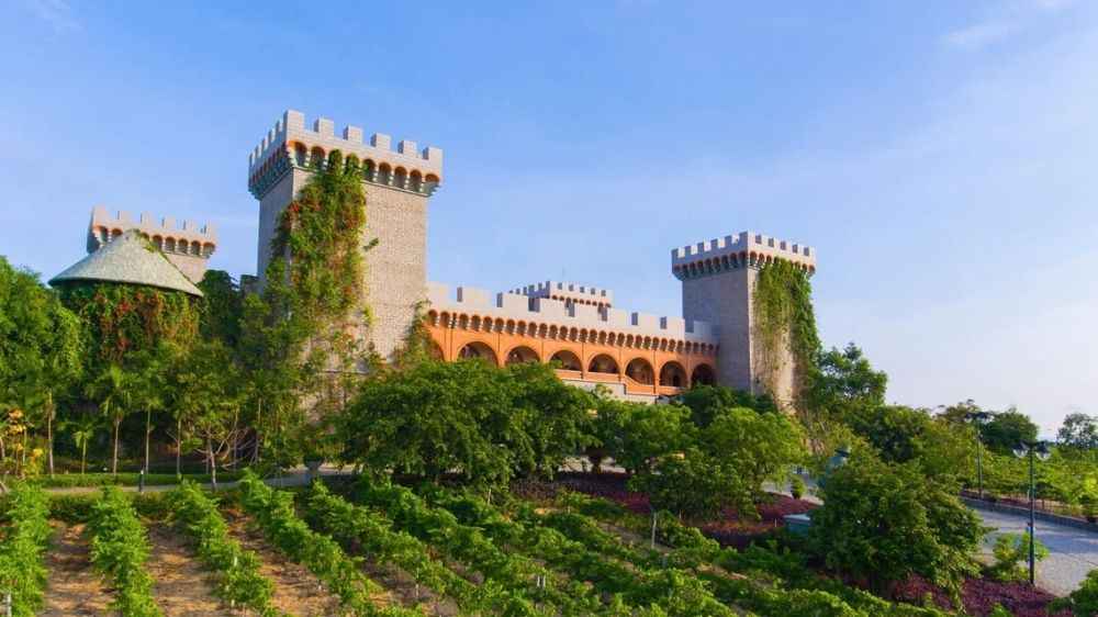 Phong cách kiến trúc Trung cổ châu Âu tại Lâu đài rượu vang RD