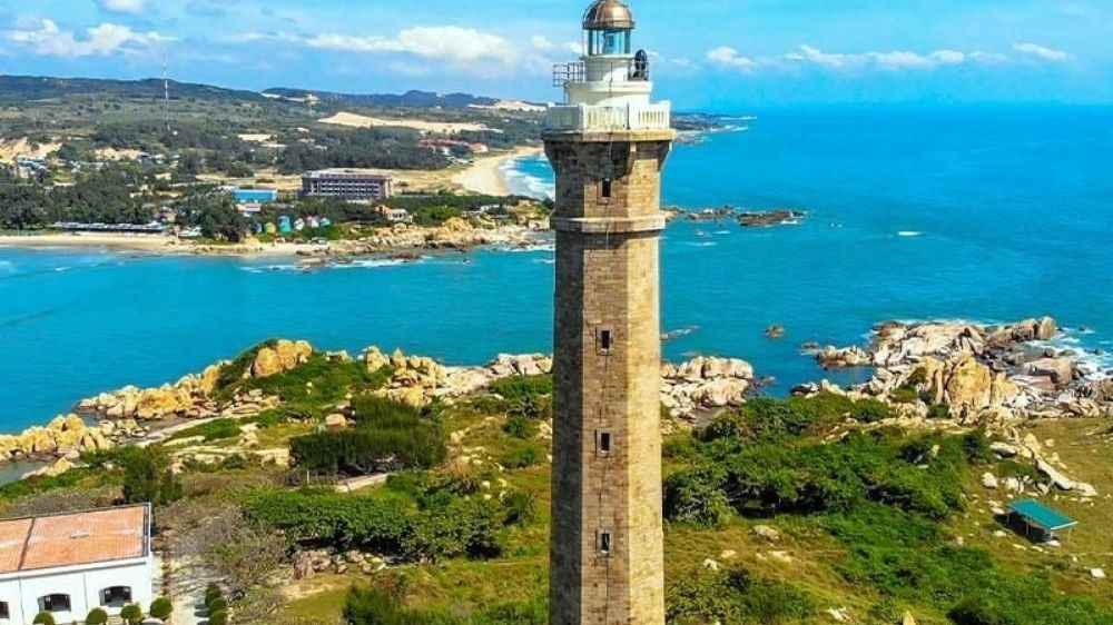 Tầm nhìn từ đỉnh Hải đăng Kê Gà