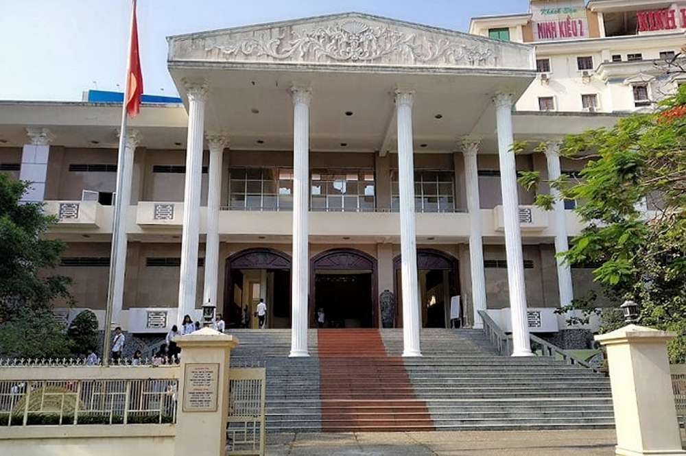 Tham quan bảo tàng Cần Thơ