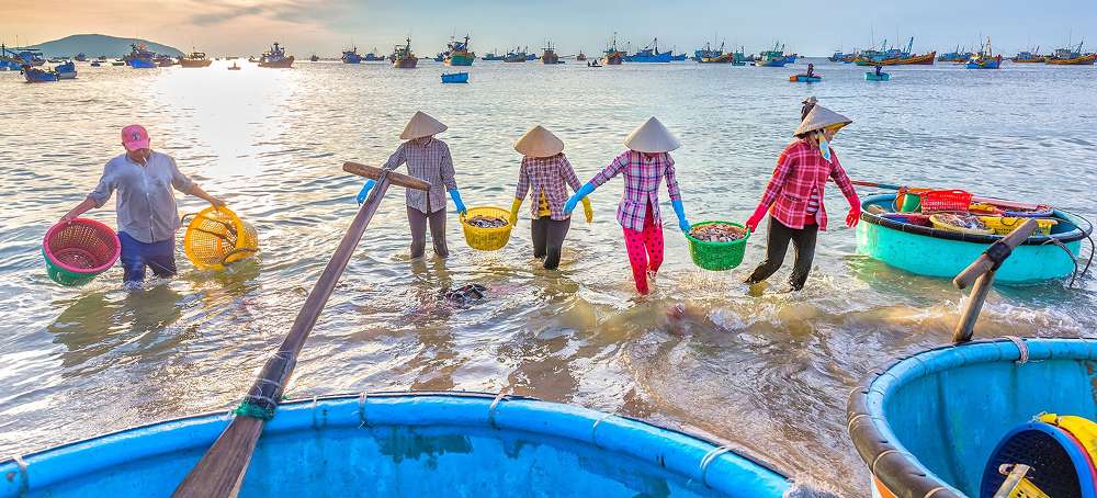 Vẻ đẹp lao động của người dân địa phương