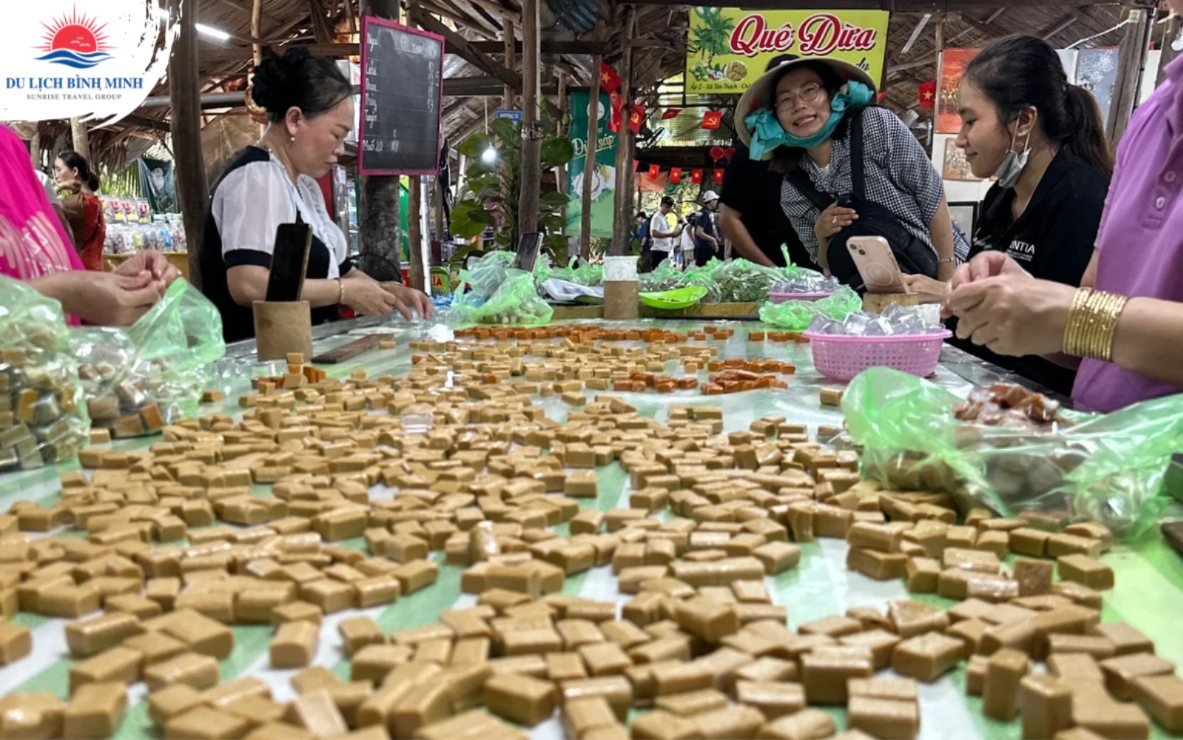 Lò kẹo dừa, Bến Tre - tour Miền Tây 5 ngày 4 đêm