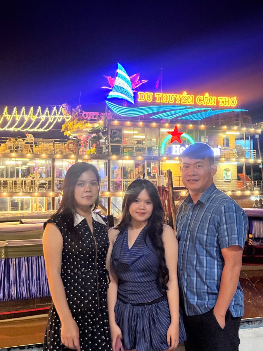 Ảnh thực tế khách du lịch bến Ninh Kiều cùng Du Lịch Bình Minh — 10
