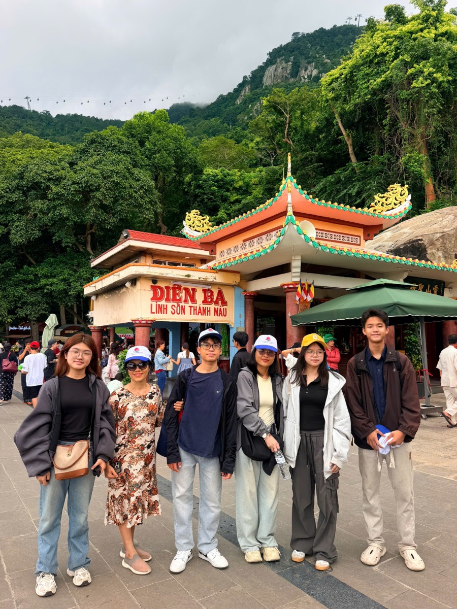 Ảnh thực tế khách check-in tại Điện Bà núi Bà Đen — 3