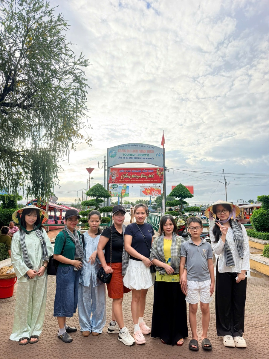 Ảnh thực tế khách check-in tại bến Ninh Kiều, Cần Thơ — 7