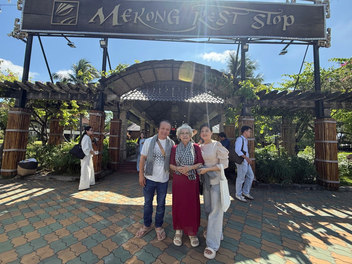Ảnh thực tế khách check-in tại chặng đường vào Mỹ Tho — 2