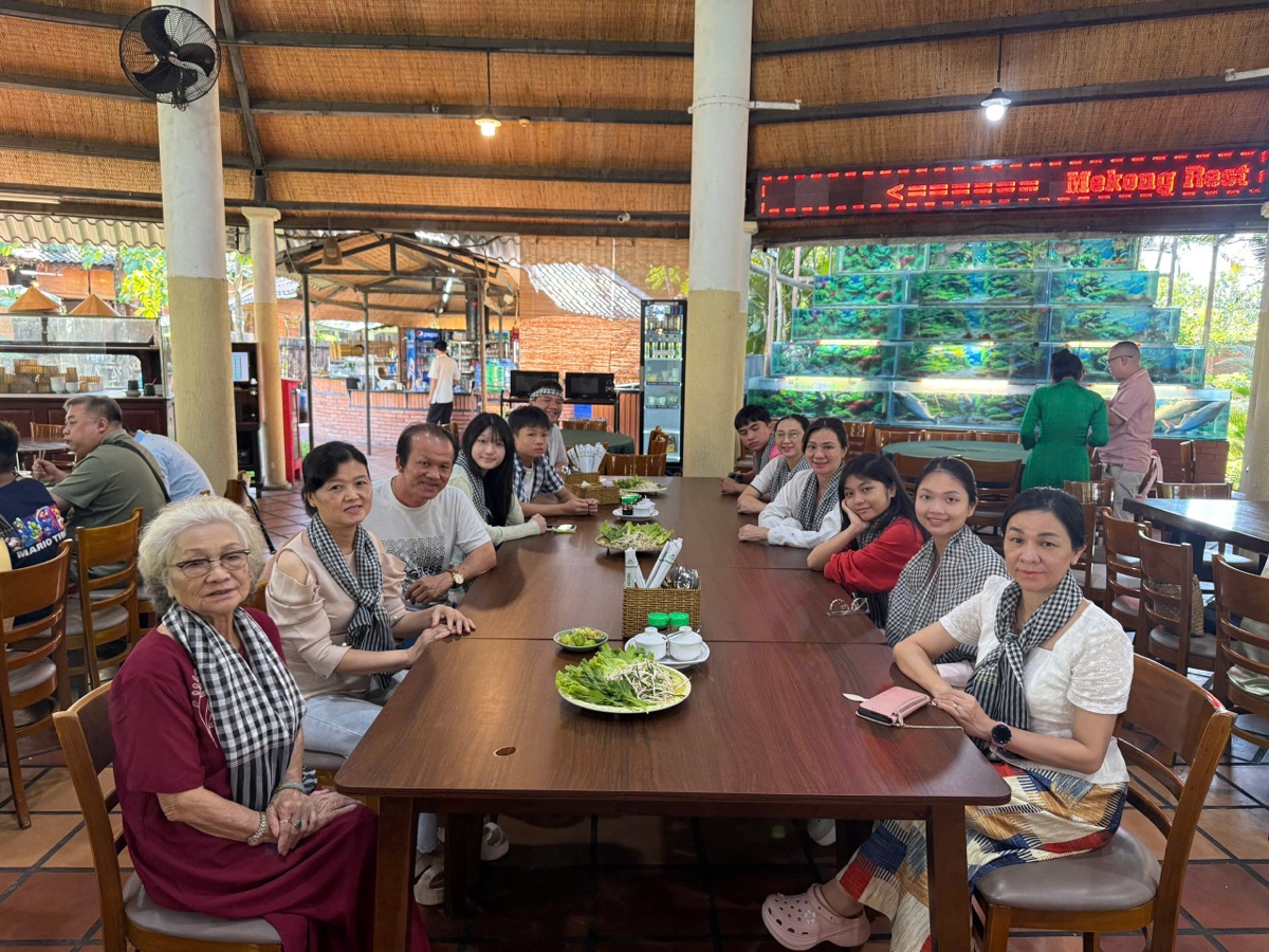 Ảnh thực tế khách check-in tại chặng đường vào Mỹ Tho