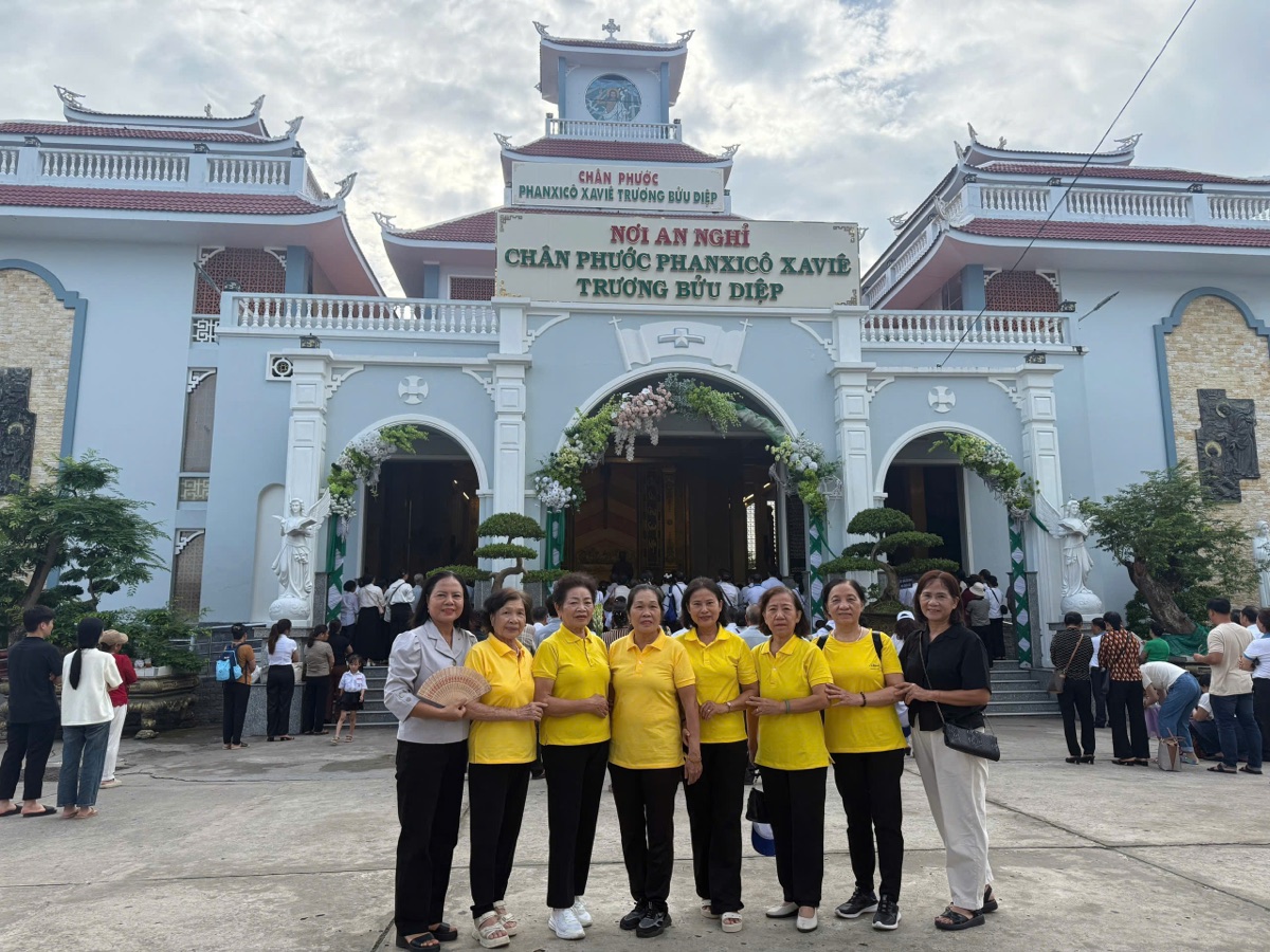 Ảnh thực tế khách check-in tại nhà thờ Tắc Sậy