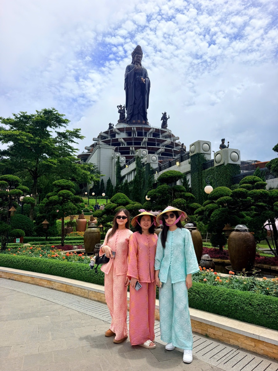 Ảnh thực tế khách check-in tại tượng Phật Bà núi Bà Đen — 2
