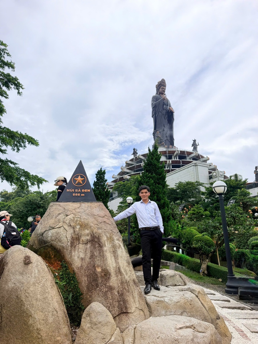 Ảnh thực tế khách check-in tại tượng Phật Bà núi Bà Đen — 4