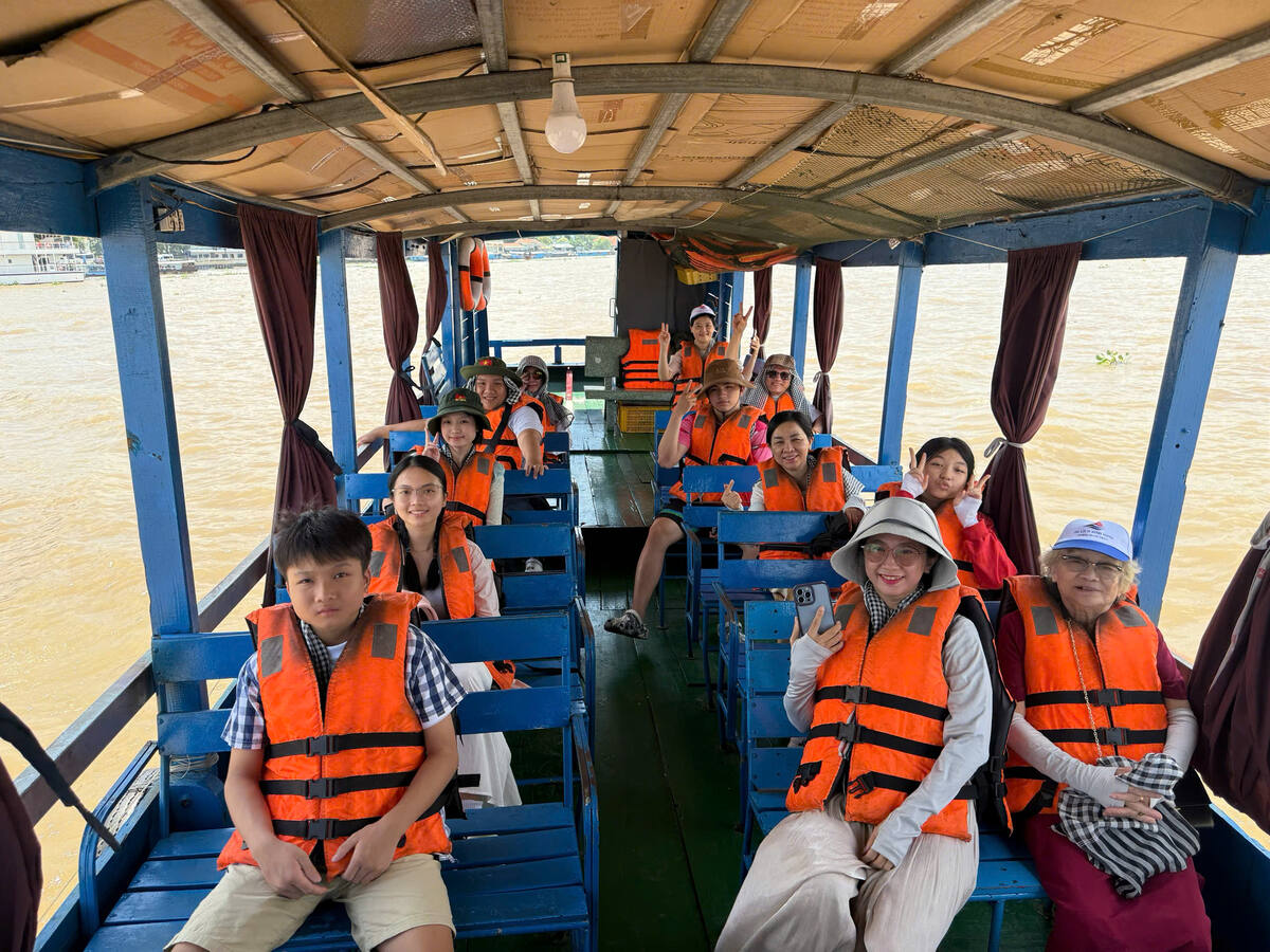 Chợ nổi Cái Răng, Cần Thơ - ảnh thật khách đi tour cùng Du Lịch Bình Minh