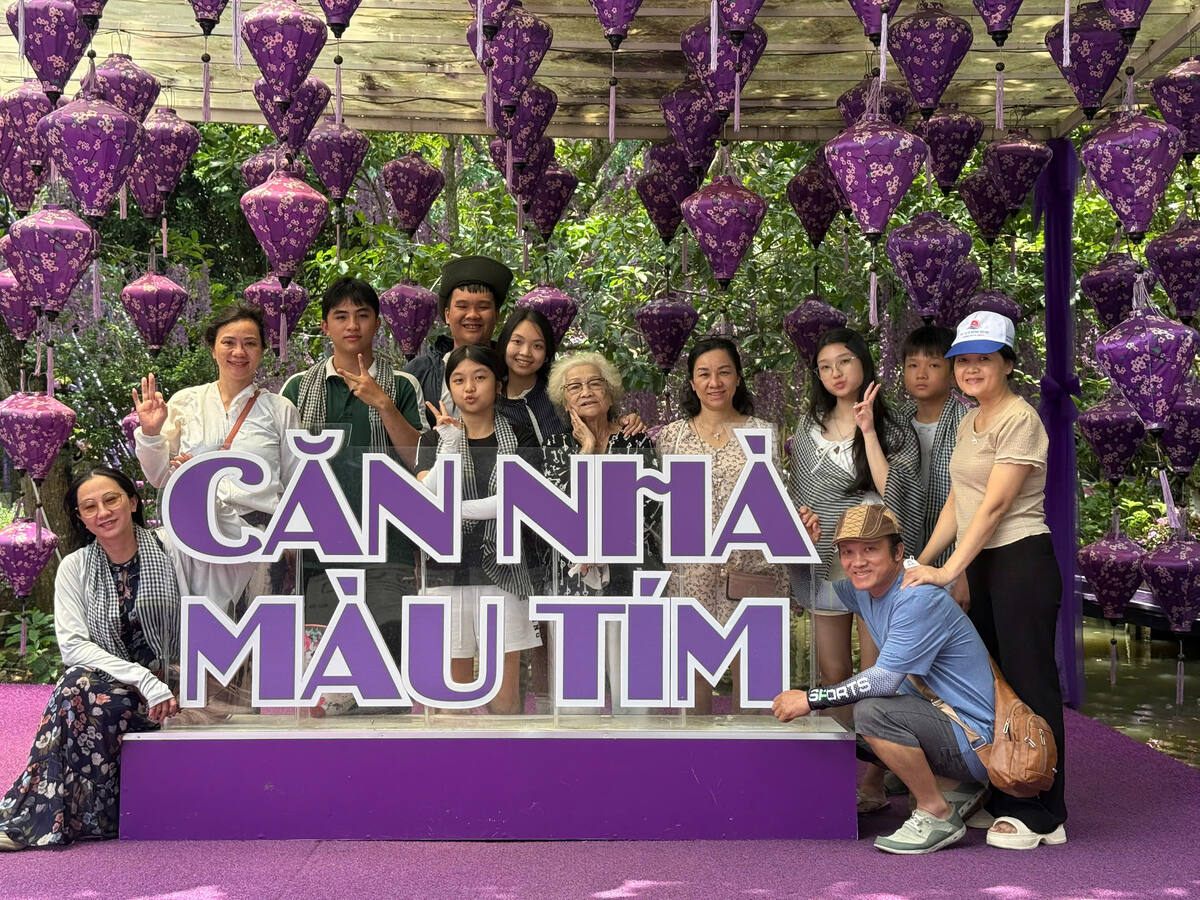Căn Nhà Màu Tím, Cần Thơ - ảnh thật khách đi tour cùng Du Lịch Bình Minh