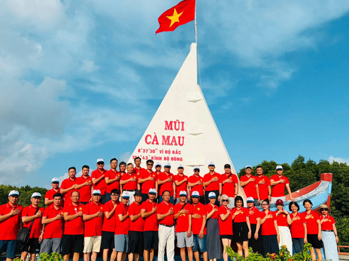 Khu Đất Mũi Cà Mau - ảnh thật khách đi tour 6 tỉnh Miền Tây 3 ngày 2 đêm cùng Du Lịch Bình Minh