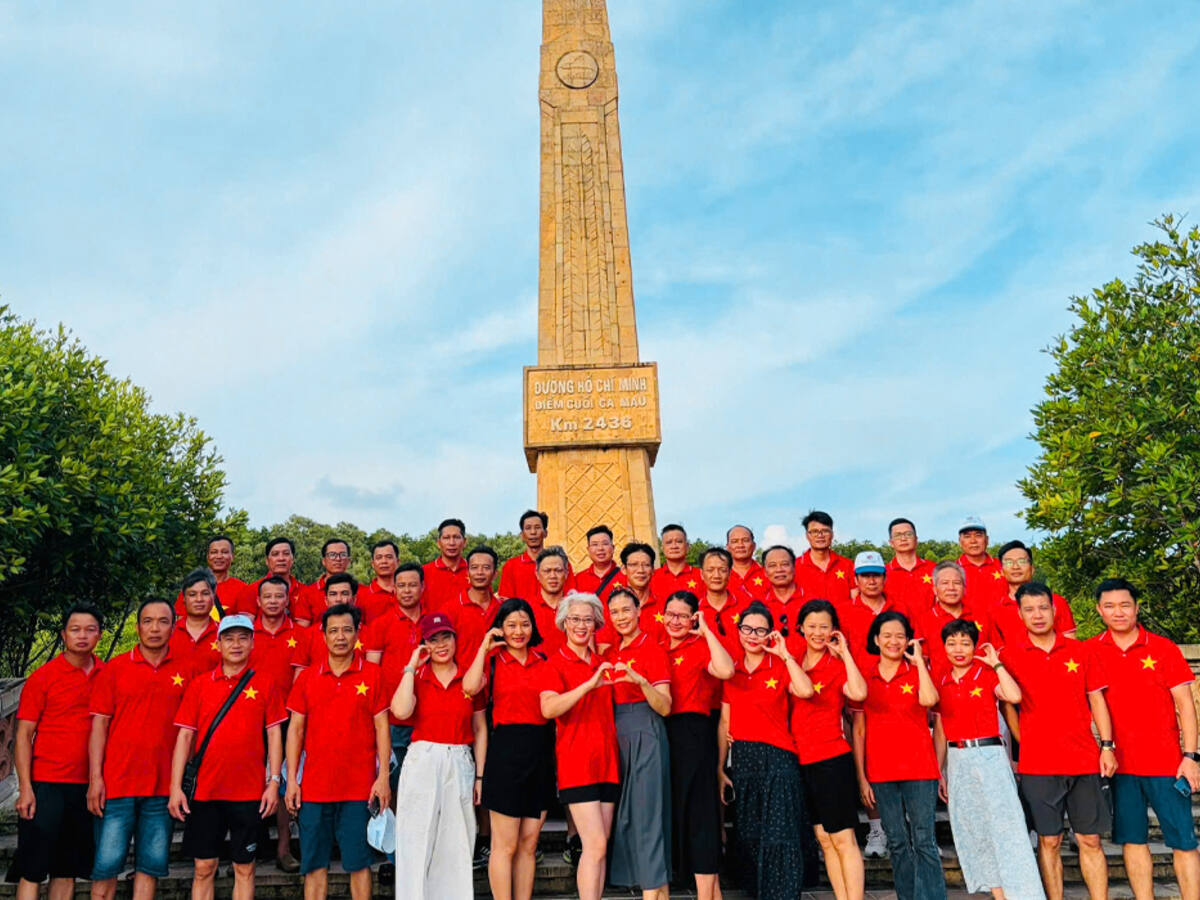 Khu Đất Mũi Cà Mau - ảnh thật khách đi tour 6 tỉnh Miền Tây 3 ngày 2 đêm cùng Du Lịch Bình Minh