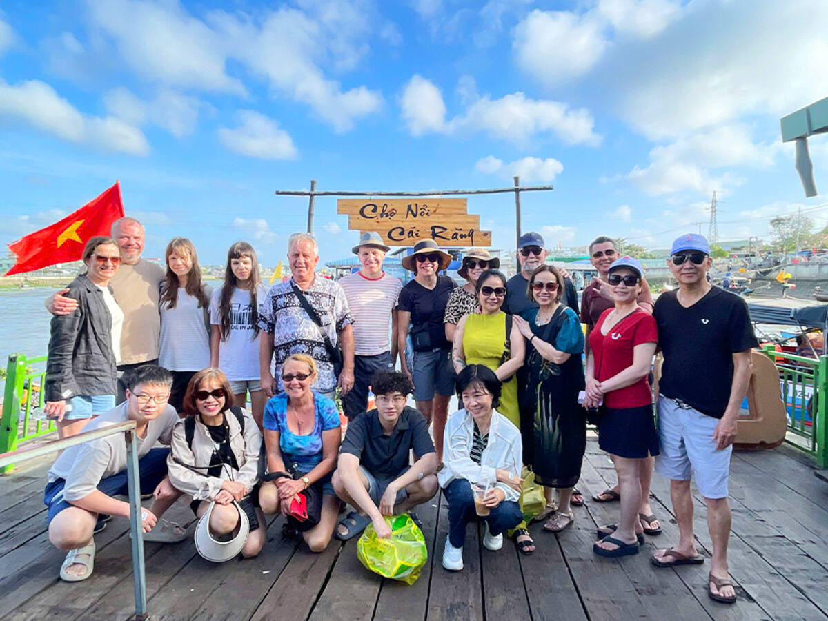 Chợ nổi Cái Răng, Cần Thơ - ảnh thật khách đi tour 8 tỉnh Miền Tây 4 ngày 3 đêm cùng Du Lịch Bình Minh