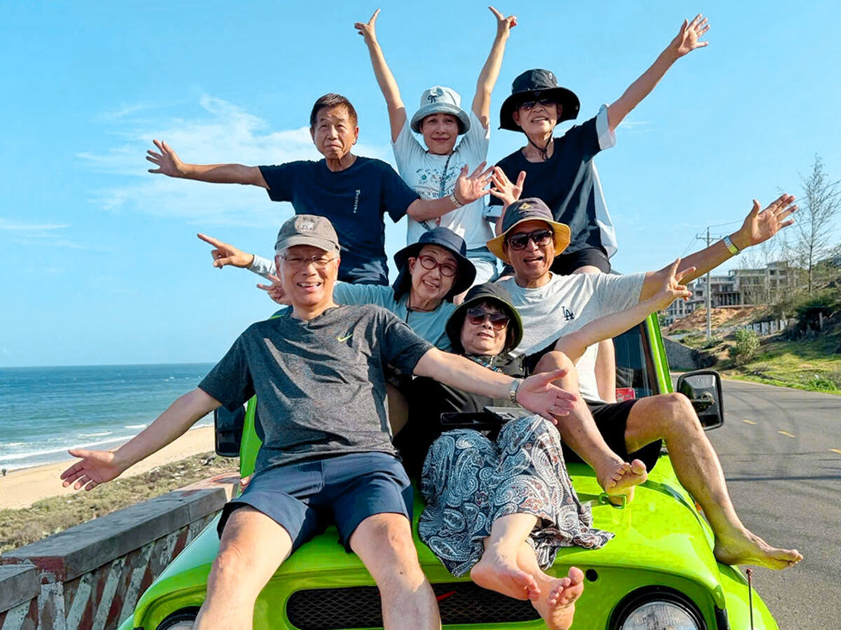 Jeep Tour cung đường biển Phan Thiết - ảnh thật khách đi tour Mũi Né 2 ngày 1 đêm cùng Du Lịch Bình Minh