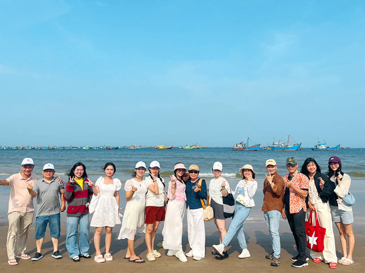 Bãi biển Mũi Né - ảnh thật khách đi tour Mũi Né 2 ngày 1 đêm cùng Du Lịch Bình Minh