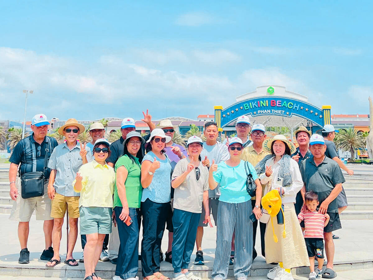 Đoàn khách Du Lịch Bình Minh tại Phan Thiết - ảnh thật khách đi tour Mũi Né 2 ngày 1 đêm cùng Du Lịch Bình Minh