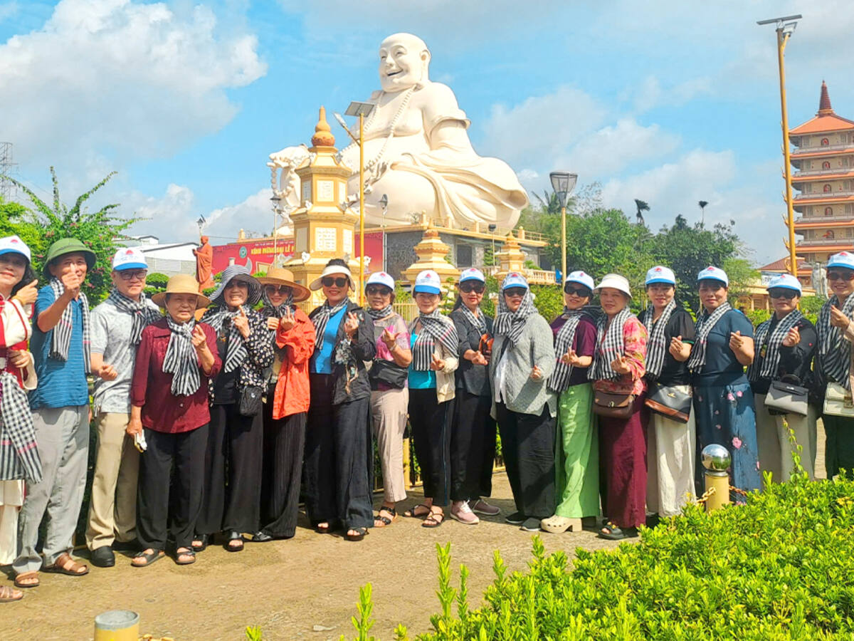 Chùa Vĩnh Tràng, Mỹ Tho - ảnh thật khách đi tour Mỹ Tho - Bến Tre 1 ngày cùng Du Lịch Bình Minh