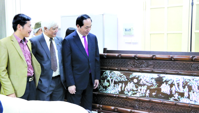 Tự lực quảng bá sản phẩm văn hóa dân tộc