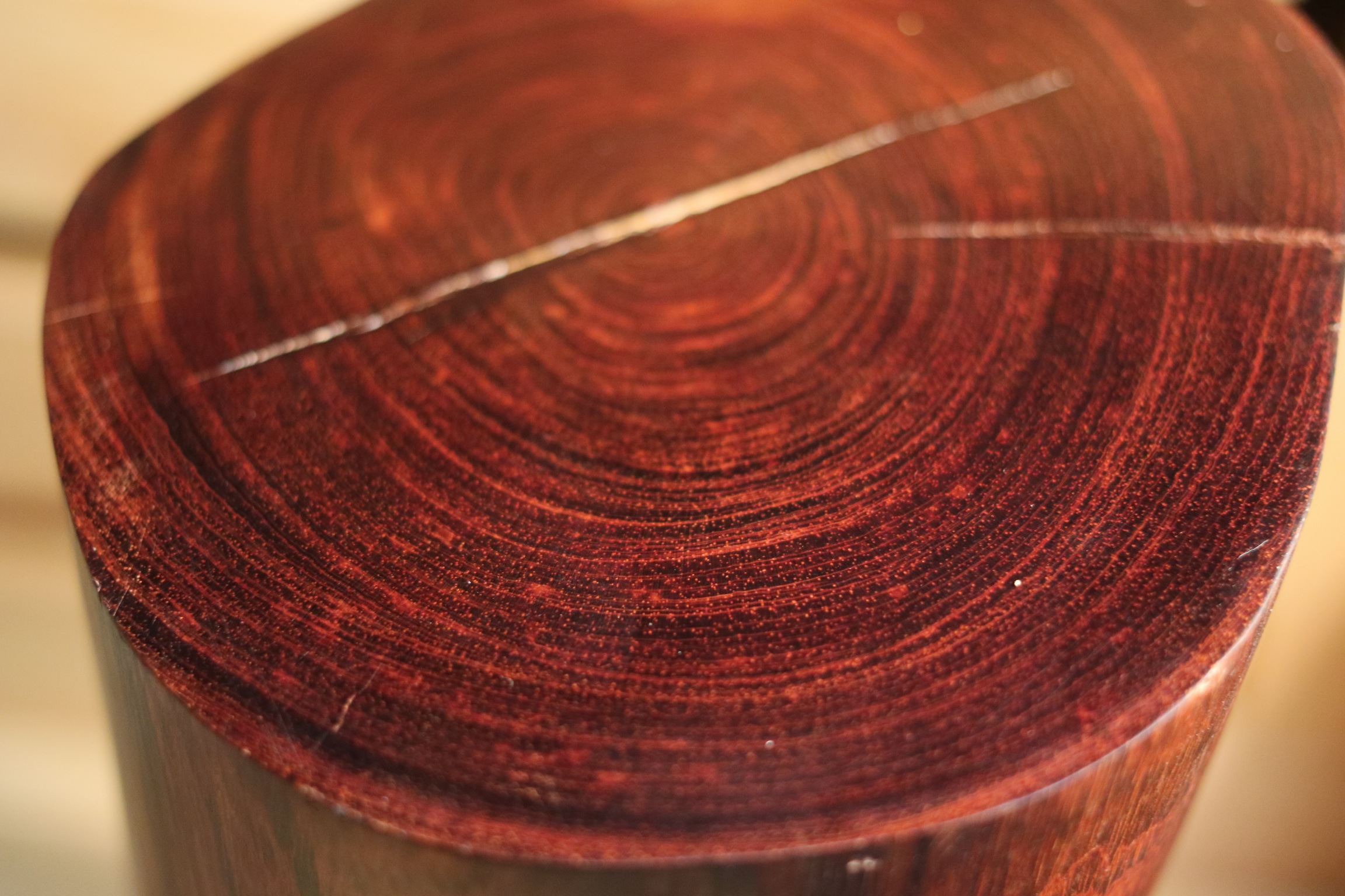 Giá vòng Gỗ Tử Đàn Đỏ liệu có cao như lời đồn?