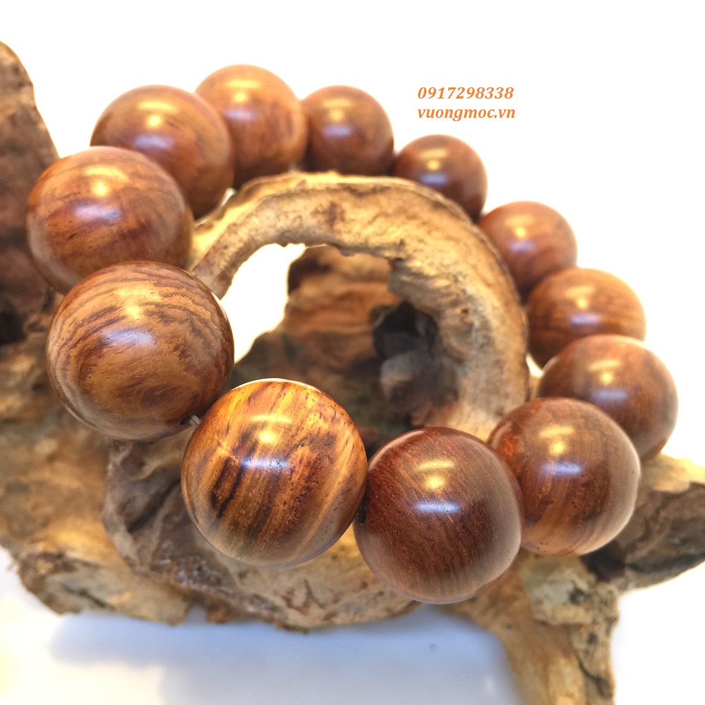 Ở đâu bán vòng gỗ sưa đỏ thật giá tốt?