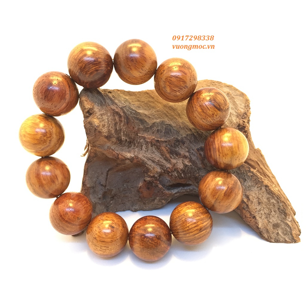 Tại sao bạn nên đeo vòng tay gỗ sưa?