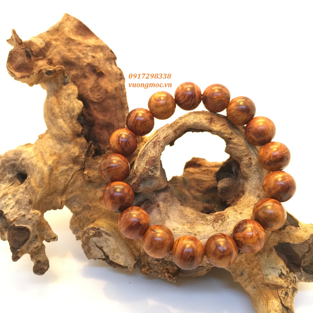 Giá vòng gỗ sưa đỏ bao nhiêu tiền?