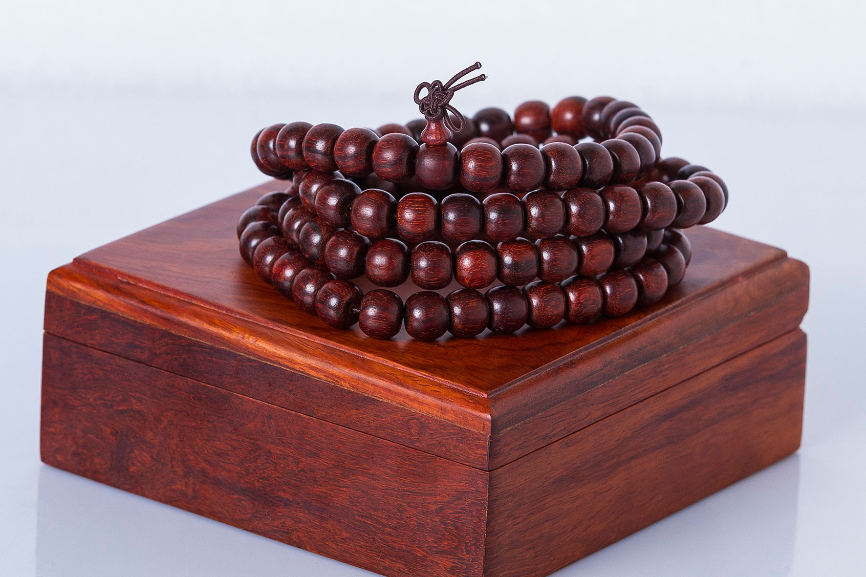 Ý nghĩa của tràng hạt và số hạt đeo tay trong Phật giáo