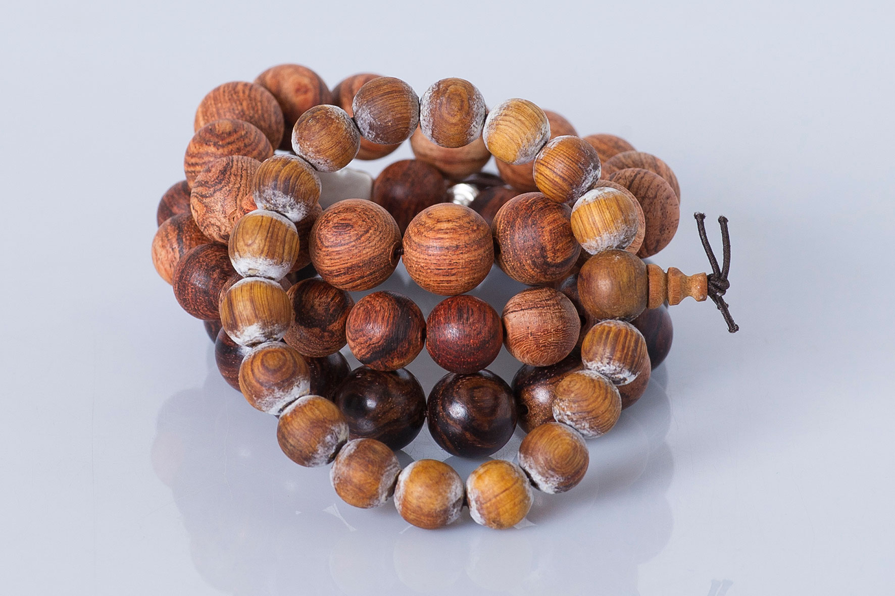 Những tác dụng của gỗ hoàng đàn có thể bạn chưa biết