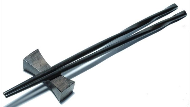 Đũa gỗ mun xoắn kiểu Nhật Bản